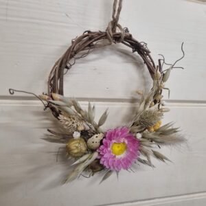 Mini dried flower wreaths