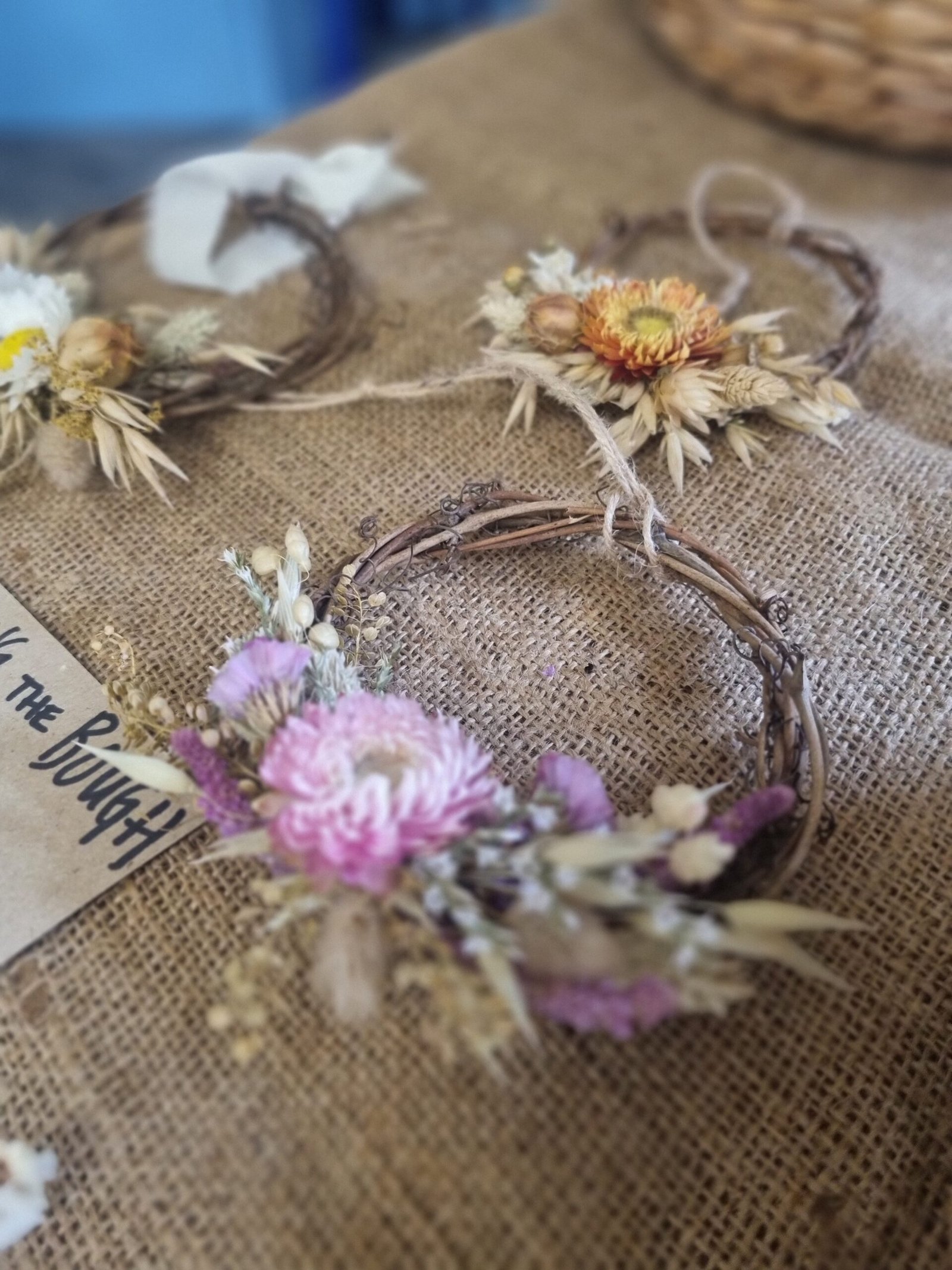 Mini dried flower wreaths - Image 4